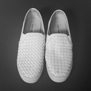 Steve Madden slip ons